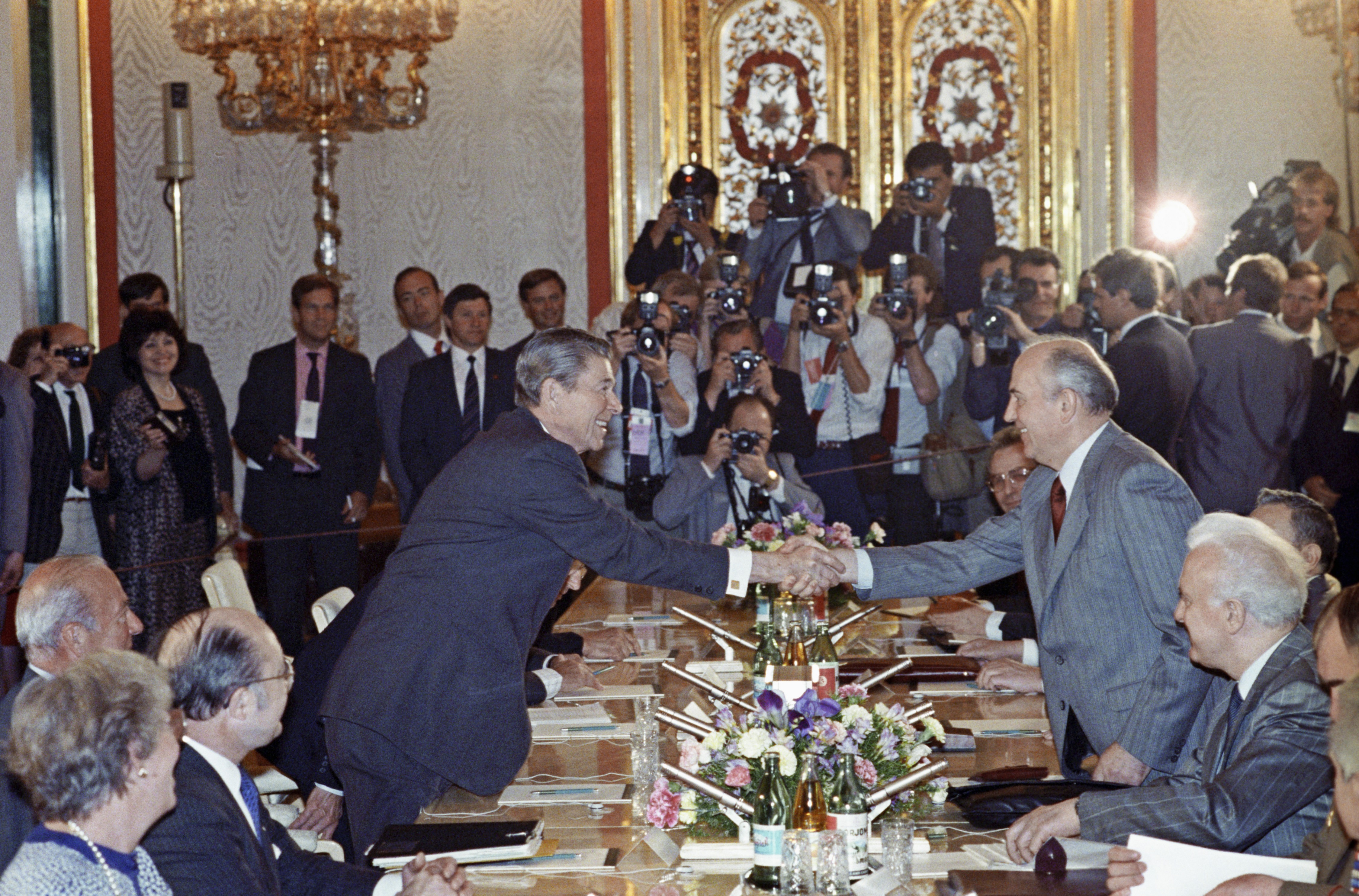 визит рейгана в москву 1988